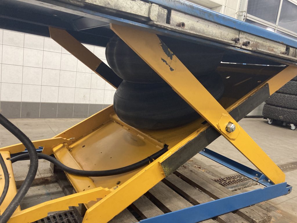 Auto Kastner Gerätebörse Herkules Kurzhubbühne