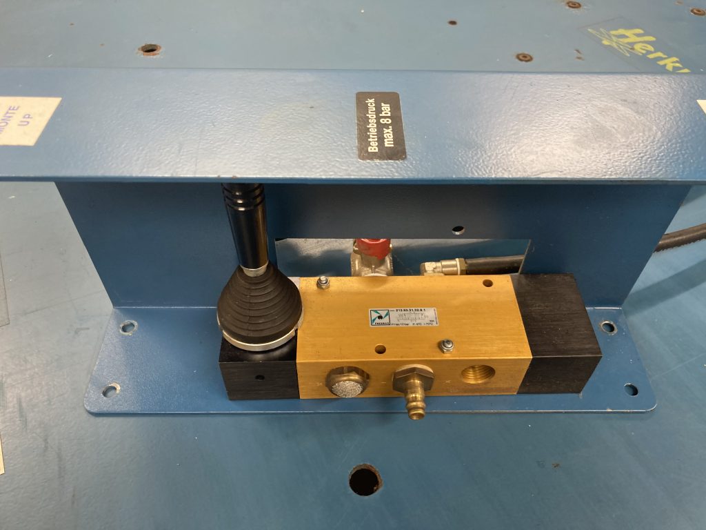 Auto Kastner Gerätebörse Herkules Kurzhubbühne