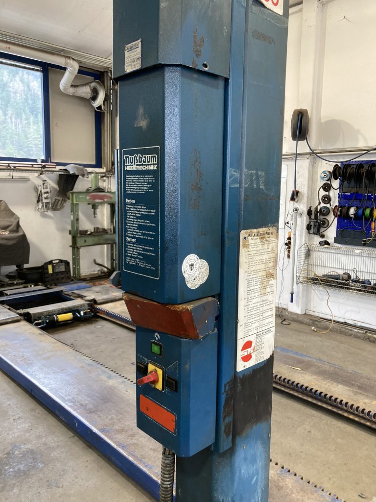 Auto Kastner Gerätebörse Nußbaum 4-Säulenhebebühne