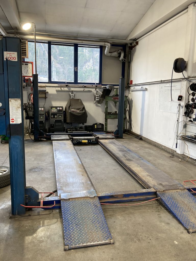 Auto Kastner Gerätebörse Nußbaum 4-Säulenhebebühne