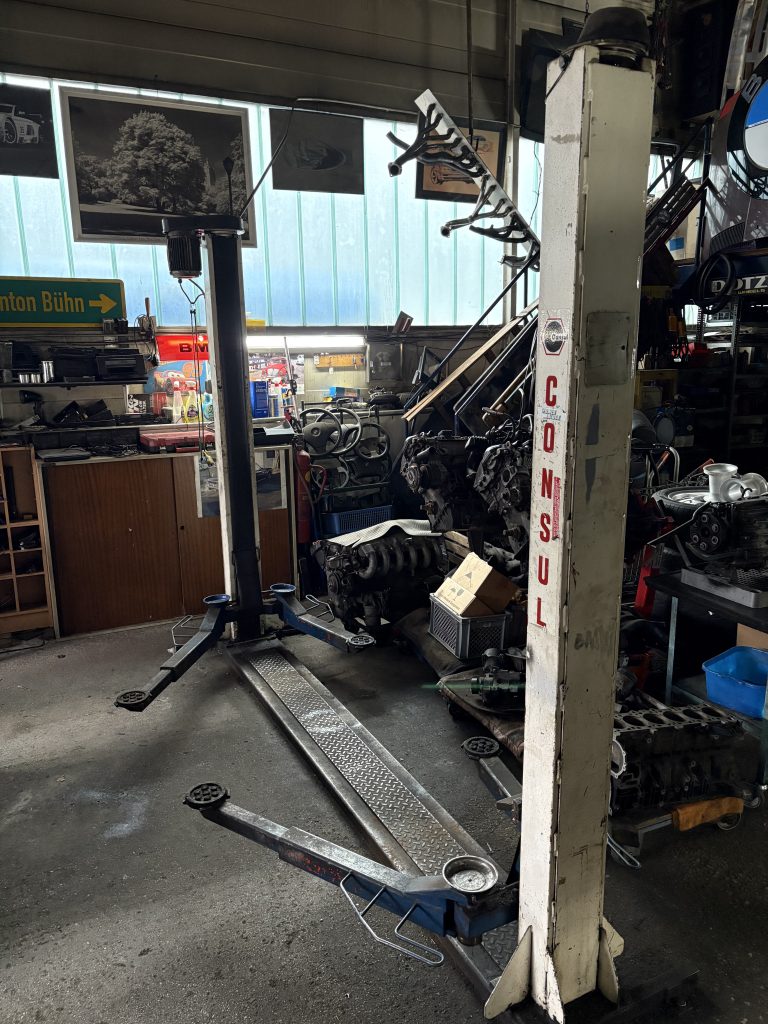 Auto Kastner - Consul 2 Säulen Spindelhebebühne H 142