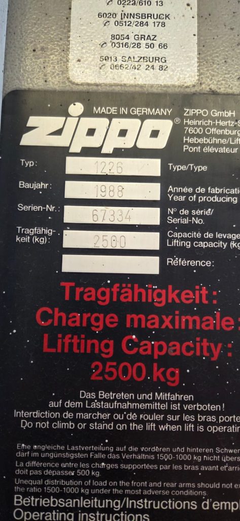 Auto Kastner - 2 Säulenhebebühne mechanisch