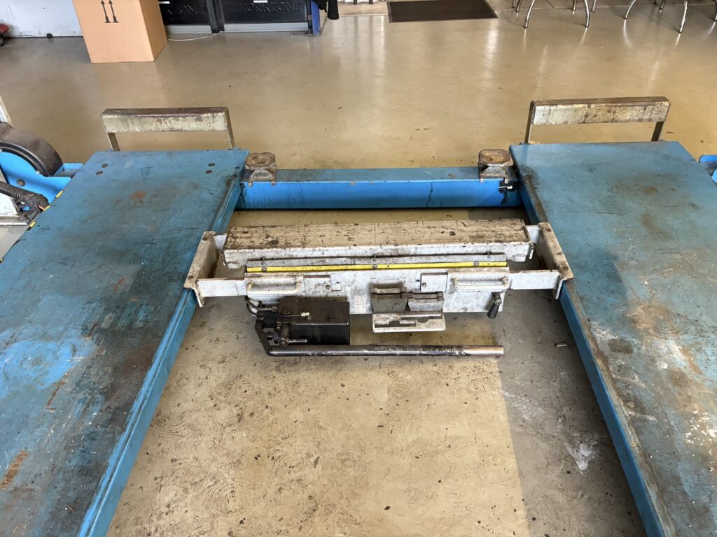 Auto Kastner Ravaglioli 4 Säulenhebebühne