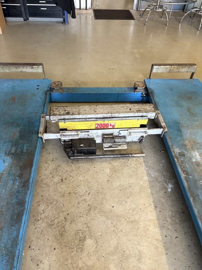 Auto Kastner Ravaglioli 4 Säulenhebebühne