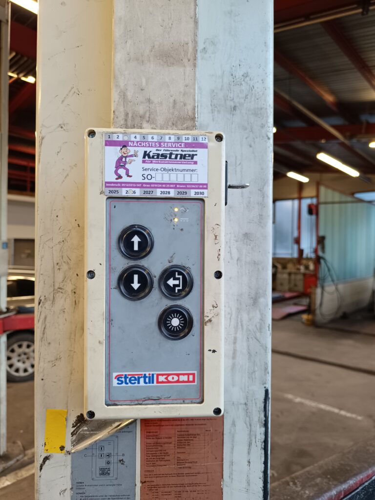 Auto Kastner Gerätenbörse - Säulenhebebühne