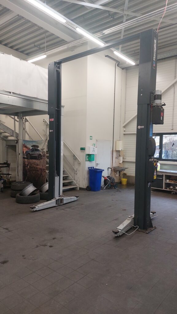 Auto Kastner Gerätebörse - Hebe Bühne