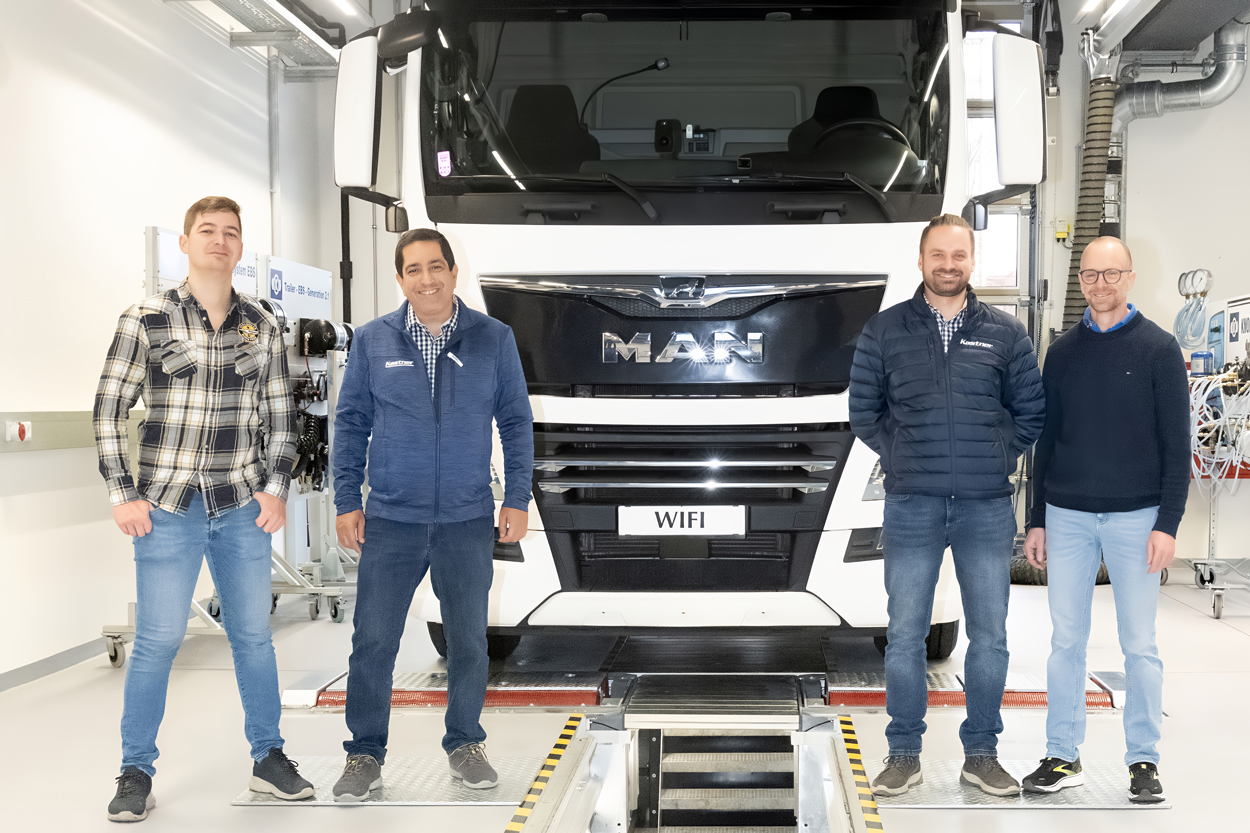 Auto Kastner Vermittler bei den Kunden WIFI Center in Steiermark bei einer Reportage